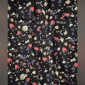 RVCA dark floral party shirt men’s L